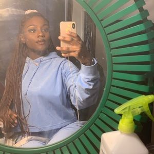 Meet your Posher, Danielle